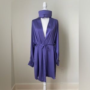Lunya Silk Robe Sz: M with matching sleep mask